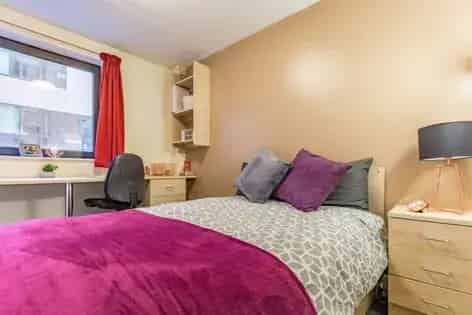 1 room room of 11 m² in Sheffield