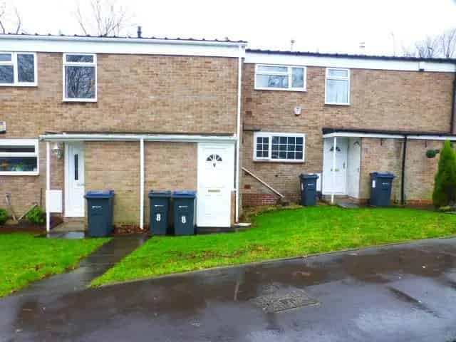 2 Bedroom Maisonette for Sale