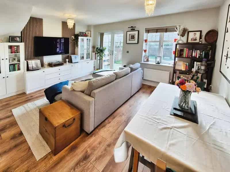 3 Bedroom Semi-Detached House for Sale in Basingstoke