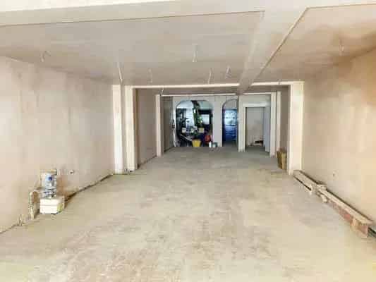 Ground Floor Restaurant Unit To Rent