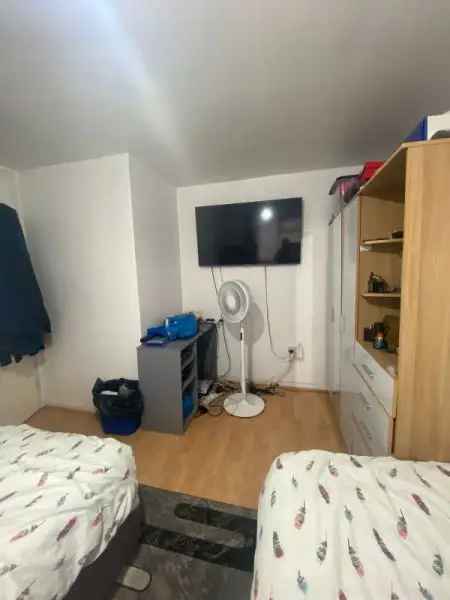 House For Rent in London, England