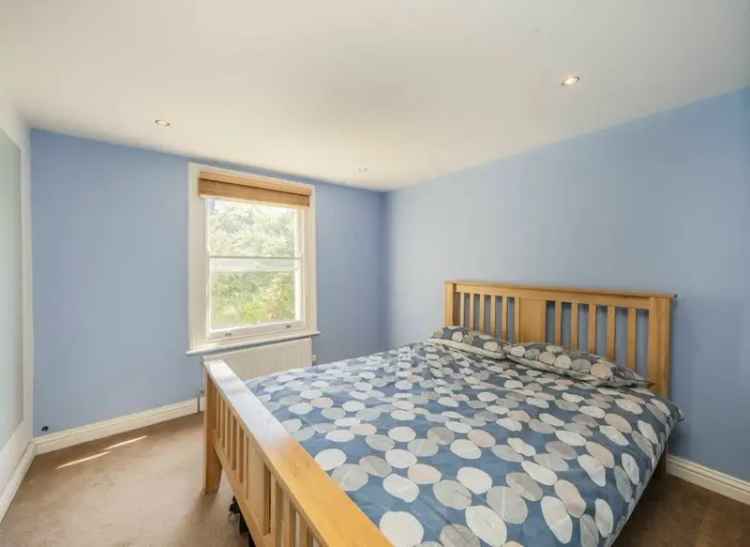 Four Bedroom Victorian Family Home Between the Commons