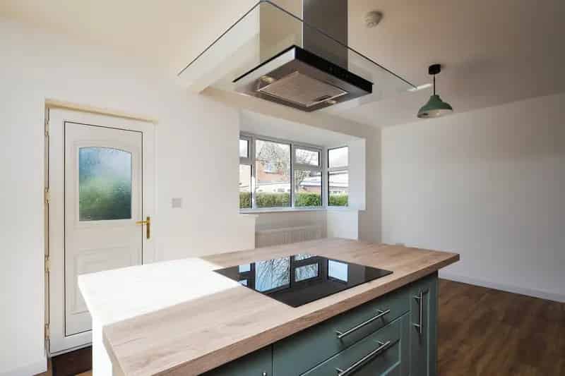 Two Double Bedroom Detached Bungalow in Bramcote