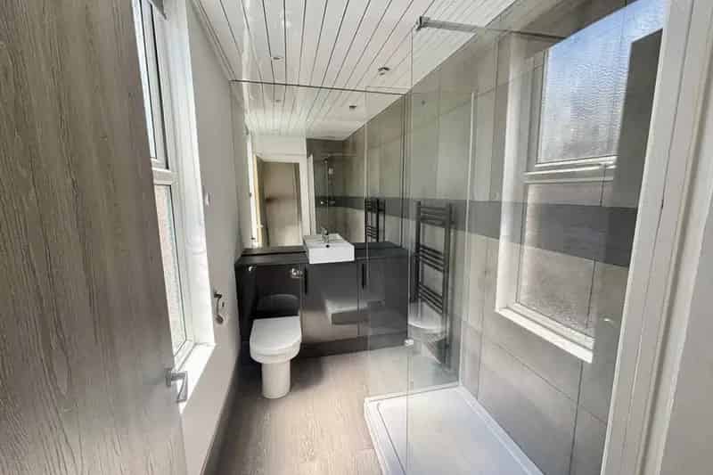 Modern Ensuite Room in Leeds LS9 - All Bills Included