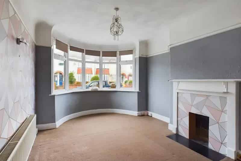 2 Bed House Garage Garden EPC C Ground Floor