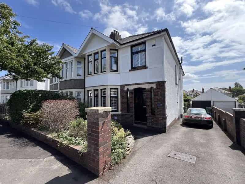 4 Bedroom Semi Detached House For Sale