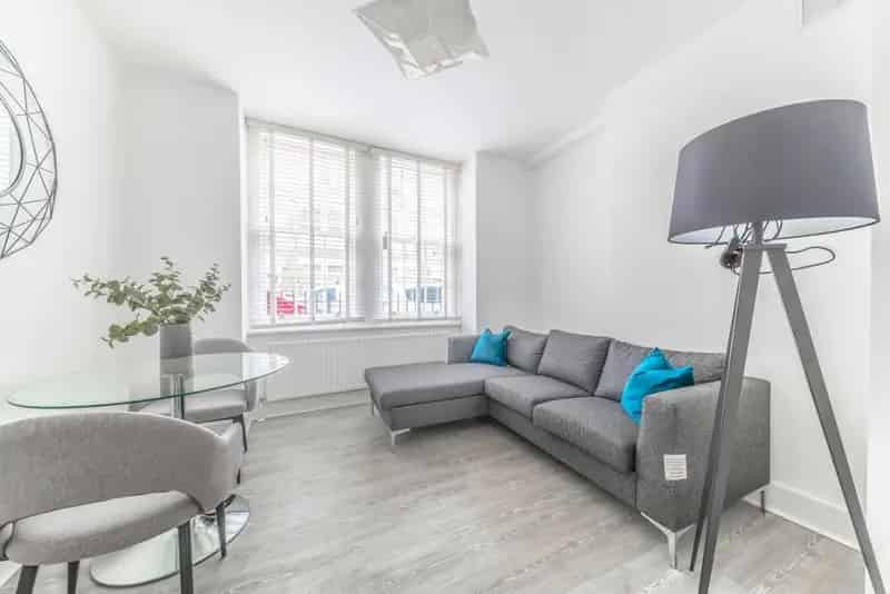 2 Double Bedroom Flat near Waterloo Newly Refurbished