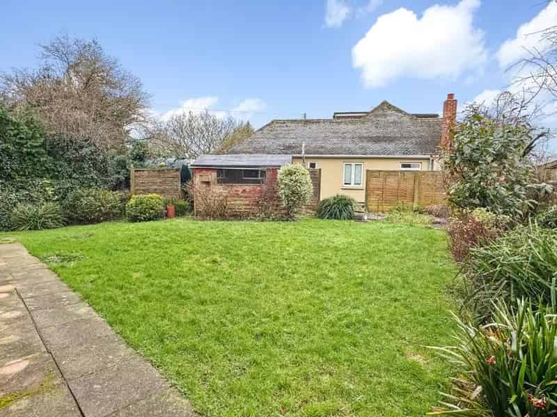 4 Bedroom Semi Detached House for Sale Stelling Minnis Kent