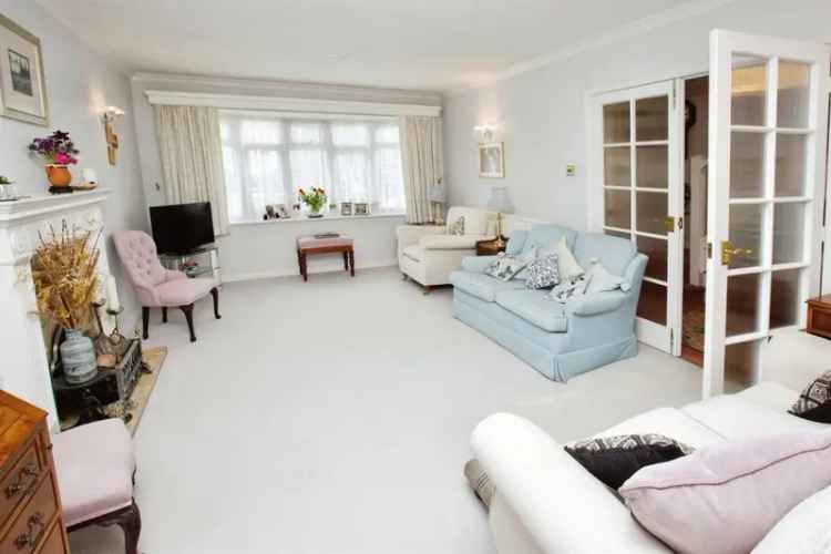 4-Bedroom Family Home with River Views Fareham