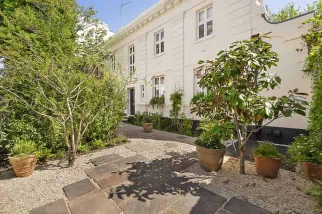 Stunning 5 Bedroom House for Sale in Rutland Gardens London