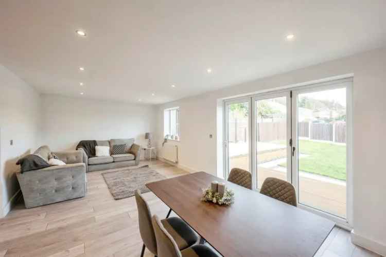 Stunning Renovated Bungalow Maltby Three Double Bedrooms En Suite