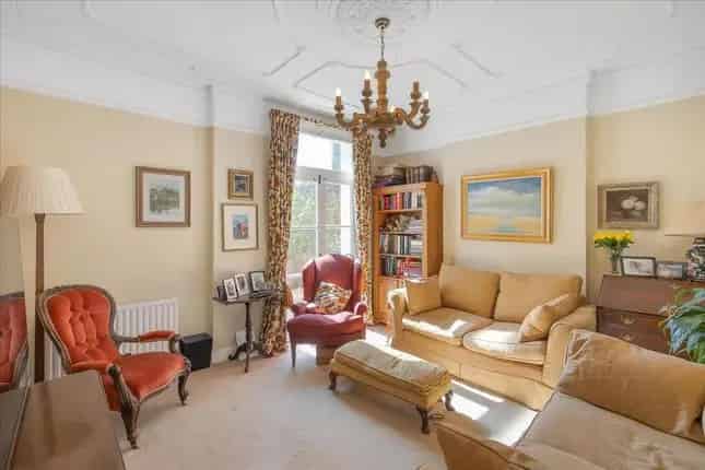 Six Bedroom Family Home Fulham Palace Road London