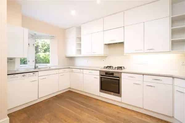 3 Bedroom House for Sale in Southfields, London