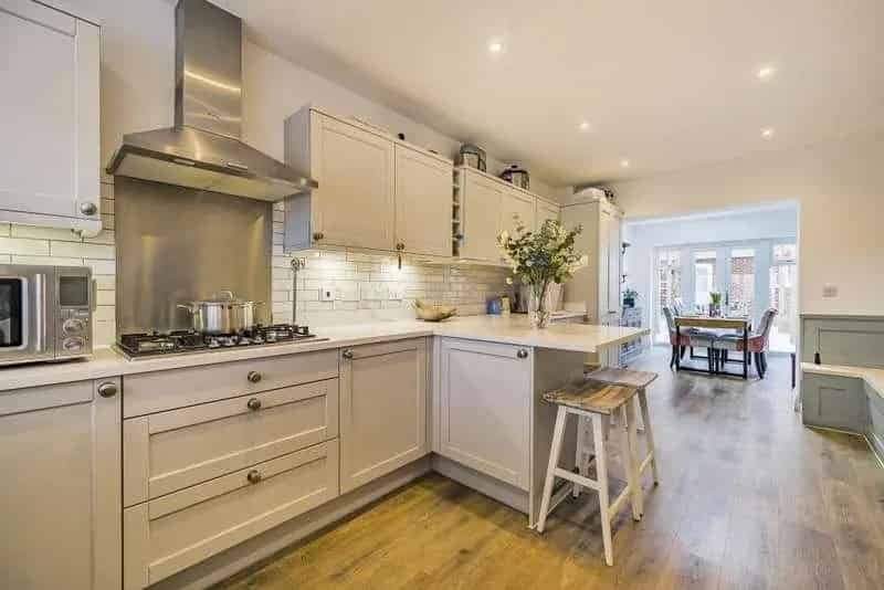 5 Bed House for Sale with Annexe and Ample Parking