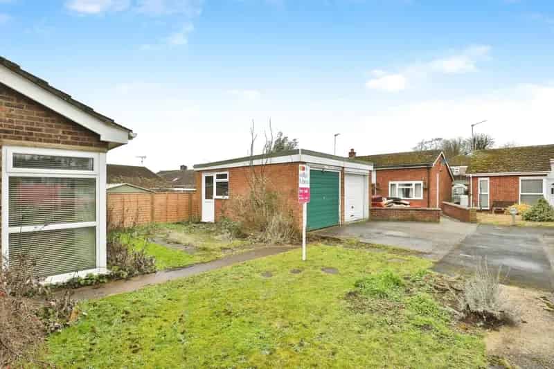 2 Bed Detached Bungalow in Narborough - No Onward Chain