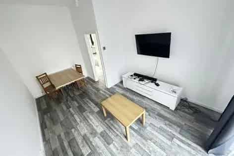 2 Bed Maisonette Near Manchester University