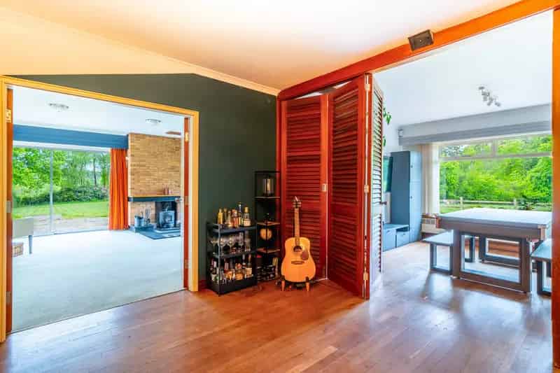 4 Bedroom Detached House with 5 Acres and Tennis Court