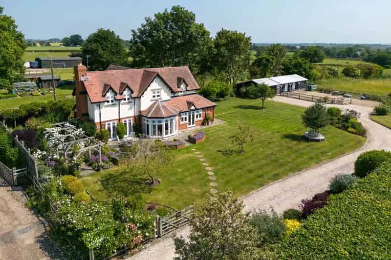 Country House 3 Bedrooms 5 Acres Equestrian Property