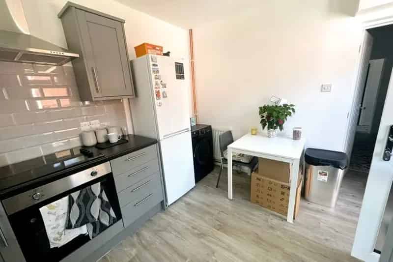 Three Bedroom Bungalow Totton Southampton Solar Panels Electric Car Charging