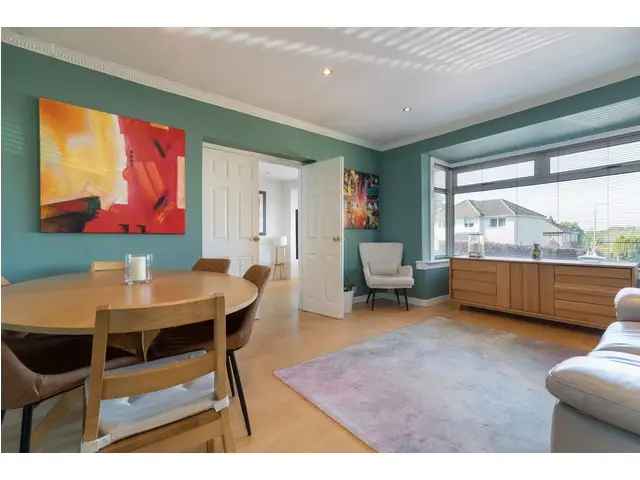 4 Bedroom Bungalow for Sale in Newton Mearns