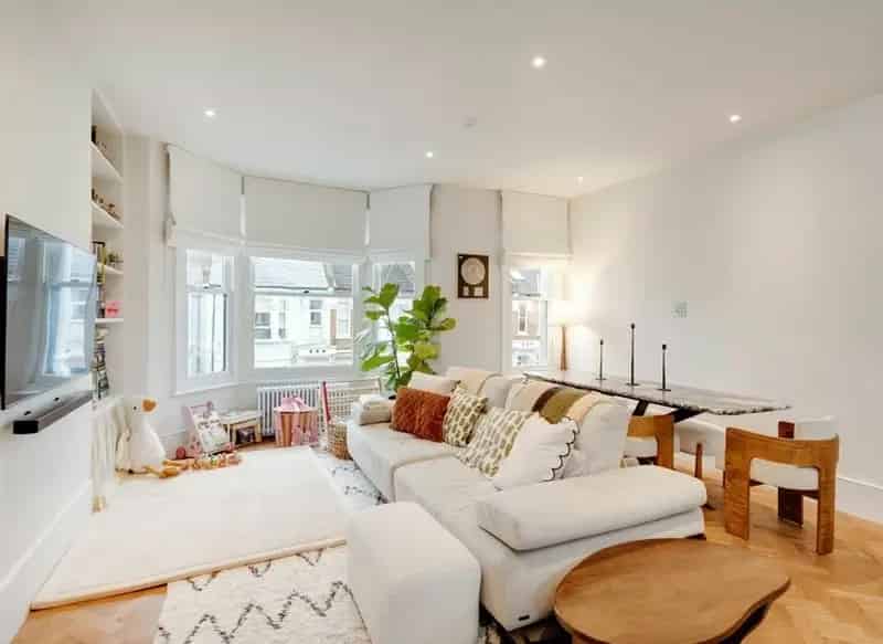 Three Bedroom Victorian Flat with Roof Terrace - Share of Freehold