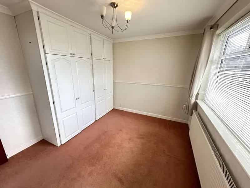 2 bed house for sale