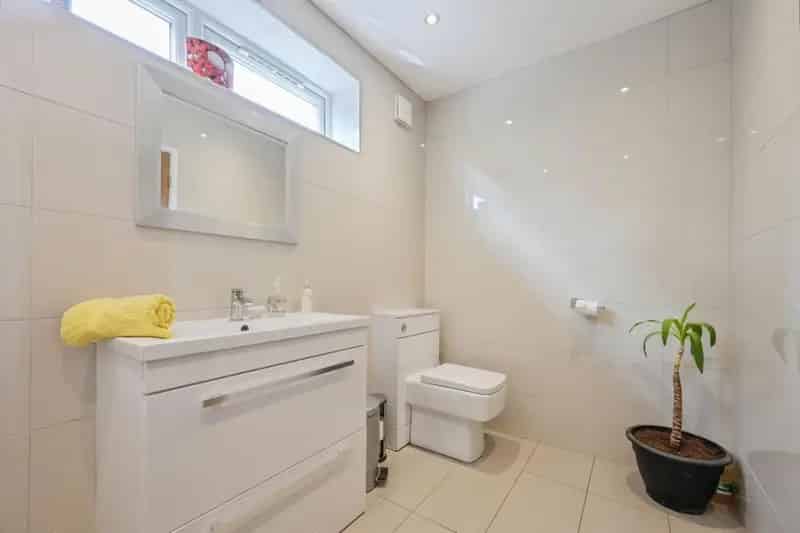 3 Bedroom Detached Family Home with One-Acre Plot and Potential Home Business
