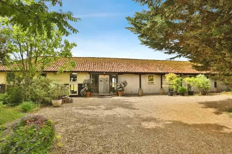 Four-Bedroom Barn Conversion in Cranworth