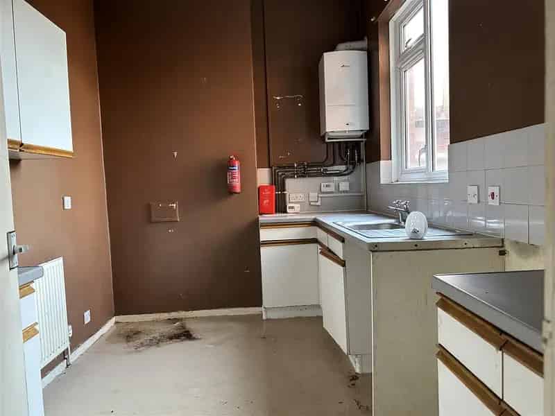 1 Bedroom Flat House to Rent - Freehold Ground Floor