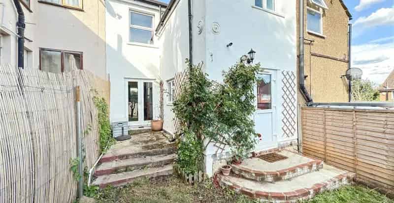 2 Bedroom Period Home Near Swanley Station