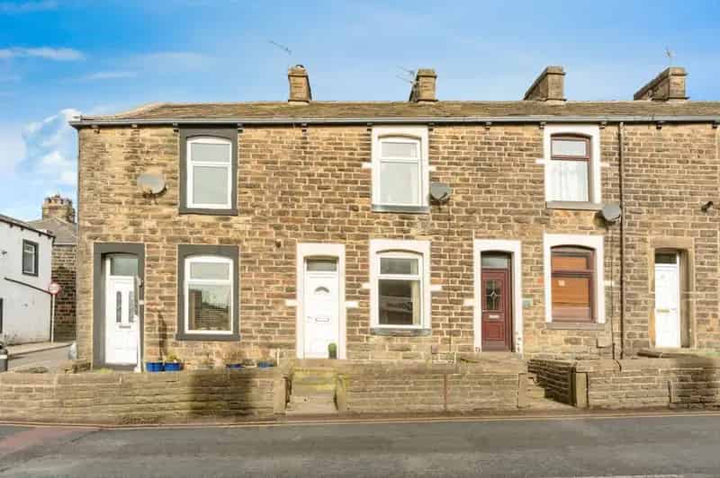 2 Bedroom Mid Terrace House Briercliffe Lancashire