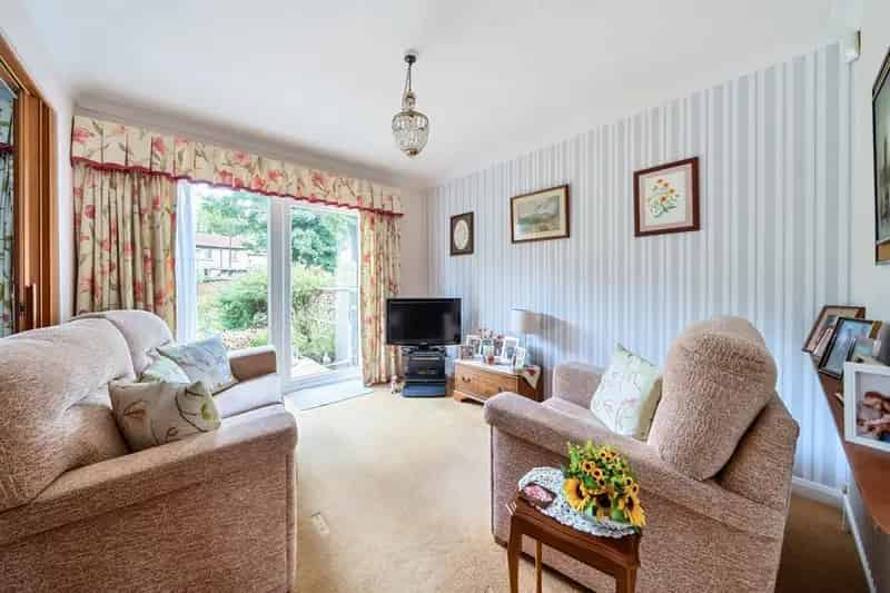 River Thames View Home with Large Plot Potential