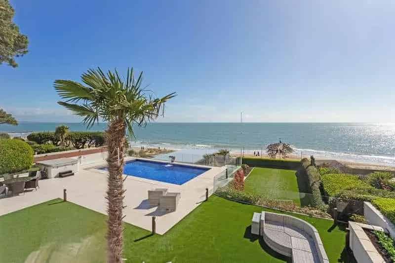 5 Bed Beachfront Luxury House for Sale
