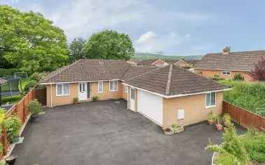 Bungalow For Sale in Wellington, England