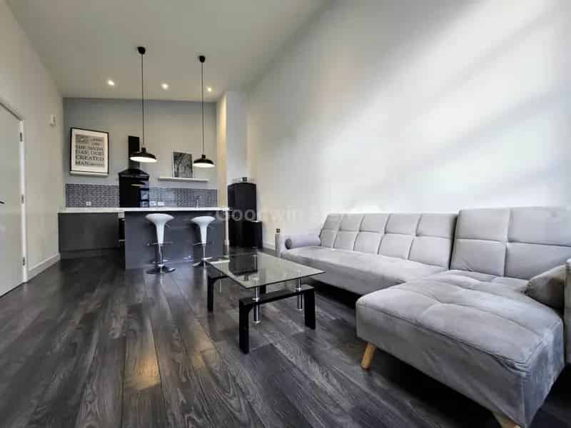 2 Bedroom Penthouse Apartment Manchester Green Quarter