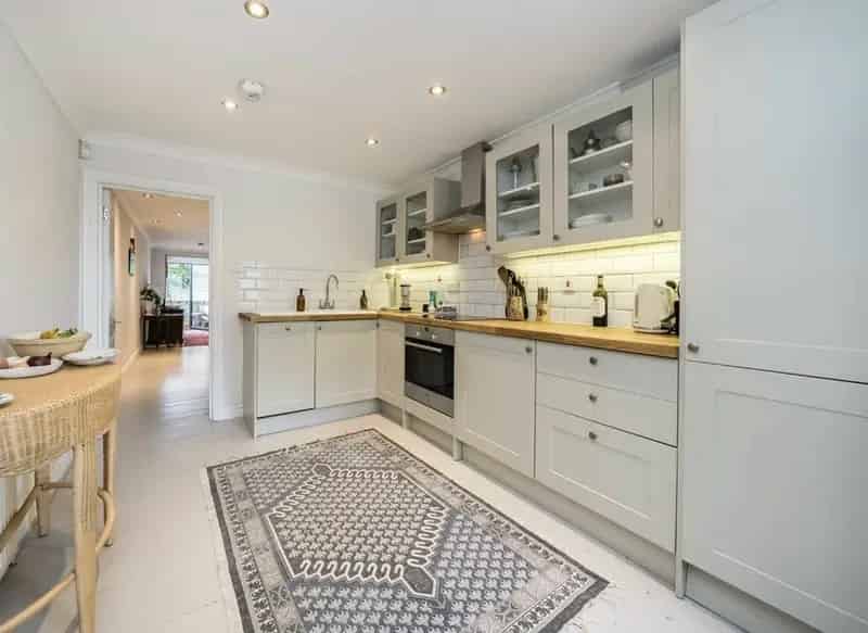 3 Bedroom Freehold Terrace House with Private Garden