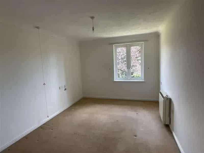 2 Bed Retirement Flat for Sale Part Exchange Available Near City Centre