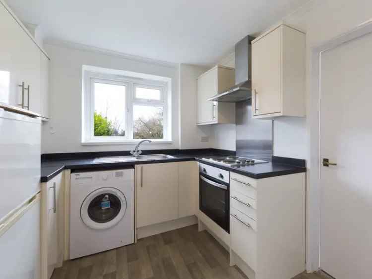 3 Bedroom Semi Detached House Southgate No Onward Chain
