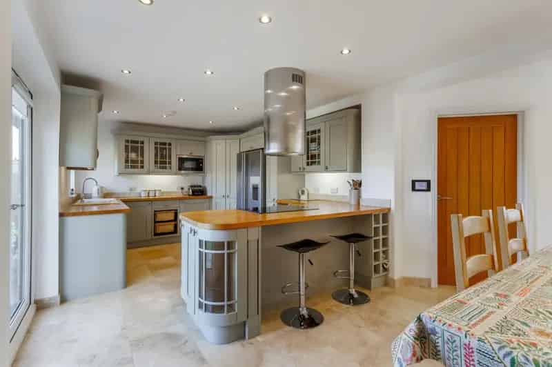 4 Bedroom Detached House for Sale in Wylye Valley