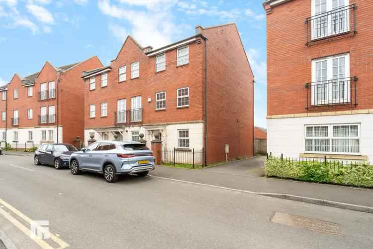 4 Bedroom Townhouse for Sale