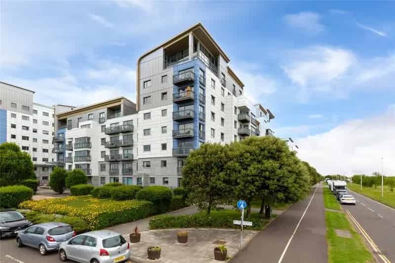 2 Bedroom Apartment for Sale in Edinburgh New Town