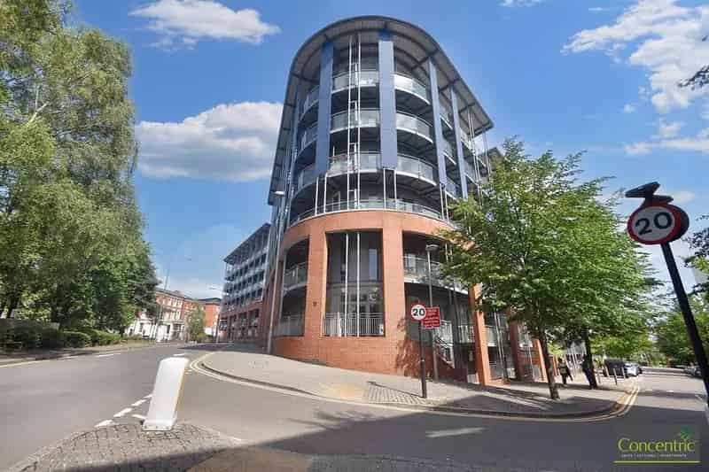 2 Bedroom Flat near Birmingham City University
