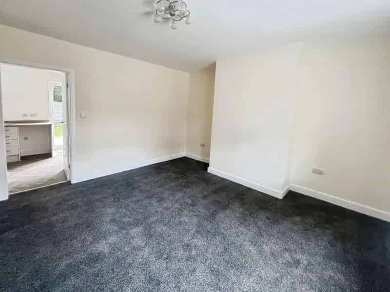 3 Bedroom Semi-Detached House Near Westhoughton