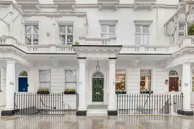 3 Bed Flat to Rent in Knightsbridge Cadogan Place SW1X