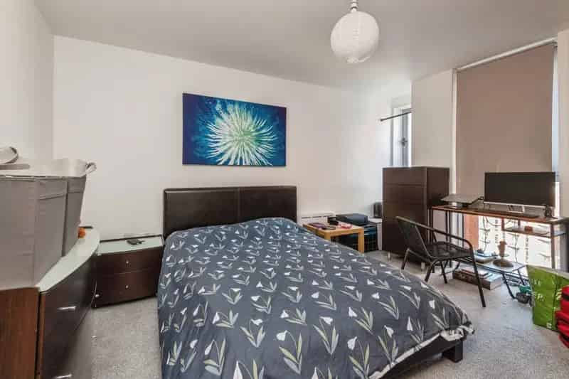 Flat For Sale , Leeds, England