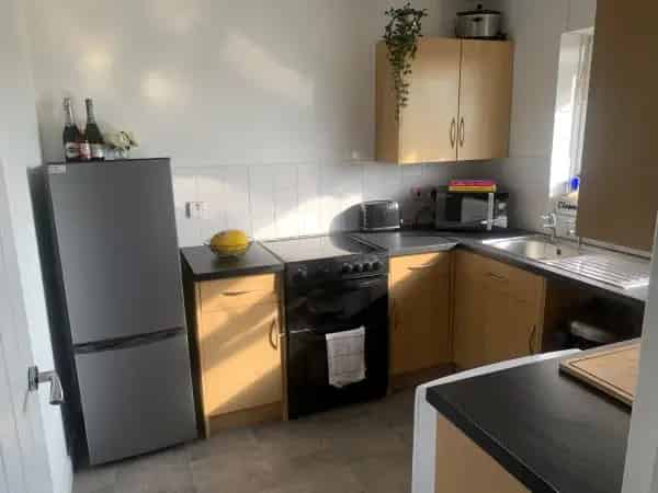 2 Bedroom Flat Sompting Large Lounge Extra Room Pet Friendly