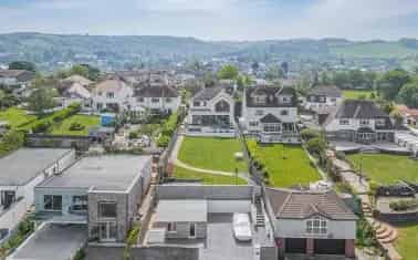 Stunning 4-Bedroom Family Home with Panoramic Sea Views in Brixham