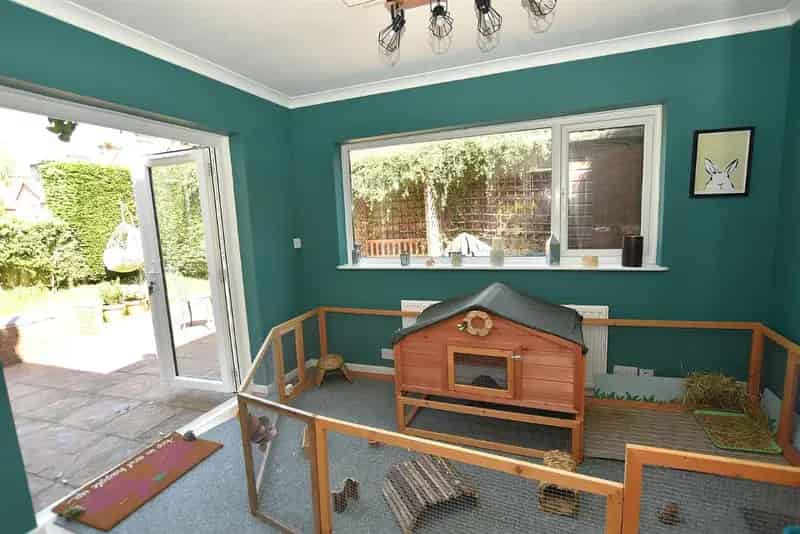 4 Bed Semi-Detached House for Sale Near City Centre