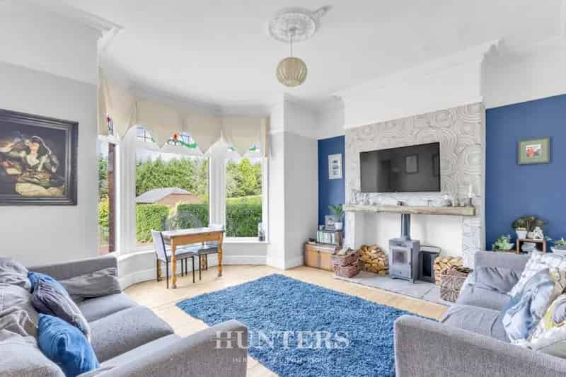 5 bedroom House
 For Sale