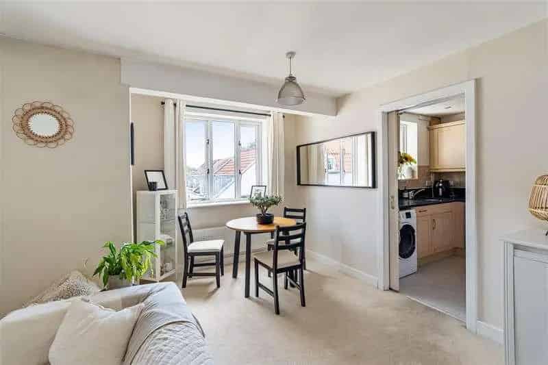 2 Bed 2 Bath Flat for Sale  Open Plan Living Off Street Parking